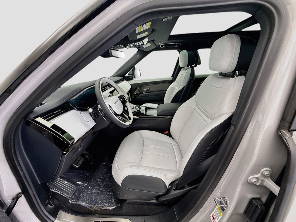 Thumbnail: 2026 Land Rover Range Rover Sport - 18