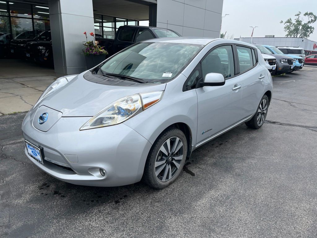  2016 Nissan LEAF SL   