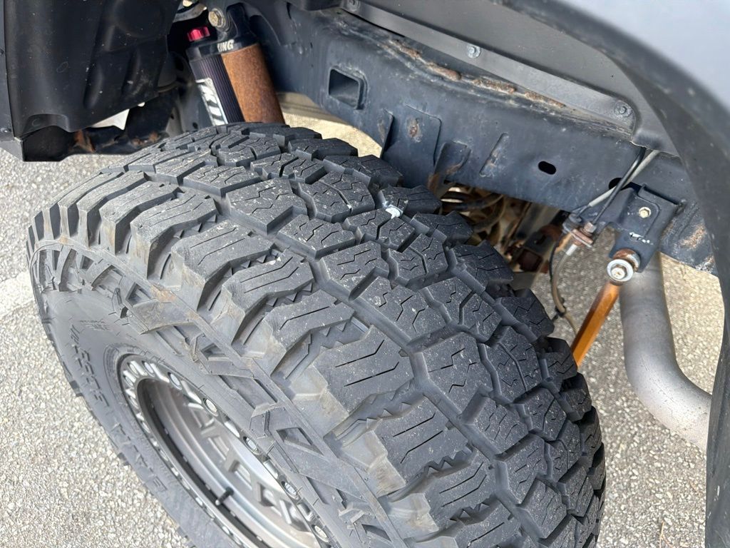 Used 2021 White Jeep Mojave image 7