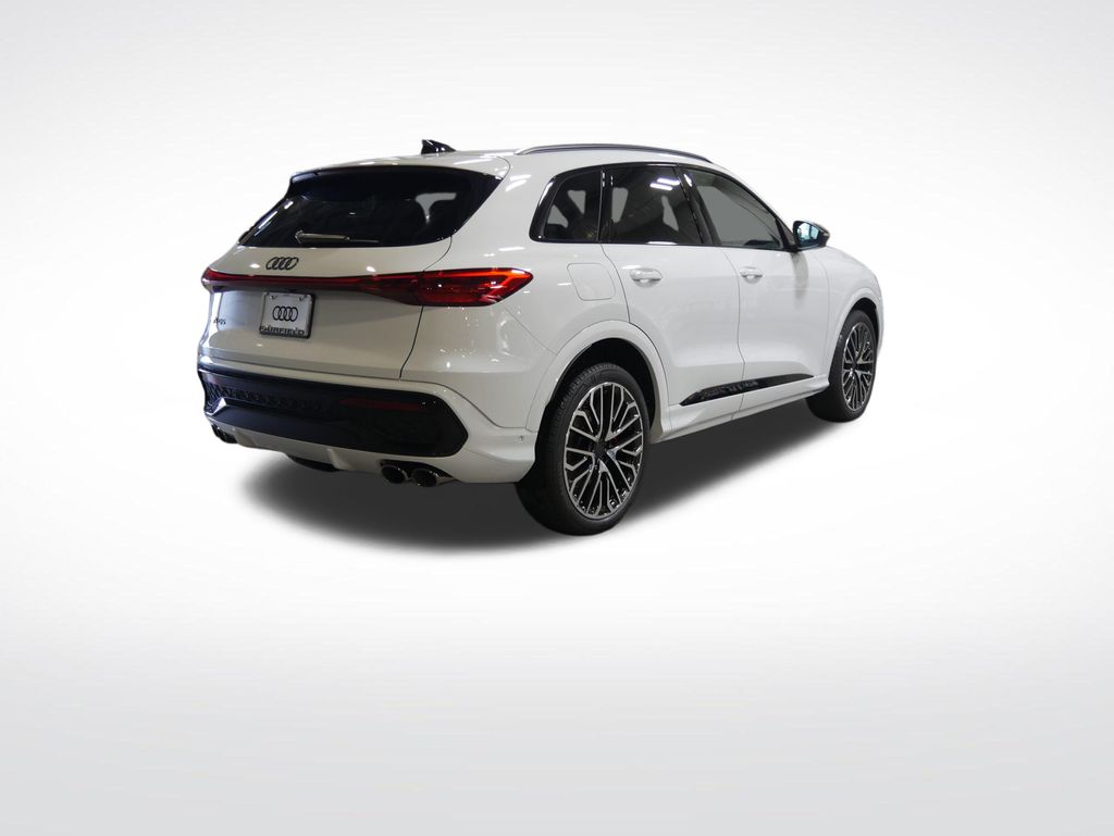 Thumbnail: 2026 Audi SQ5 - 5