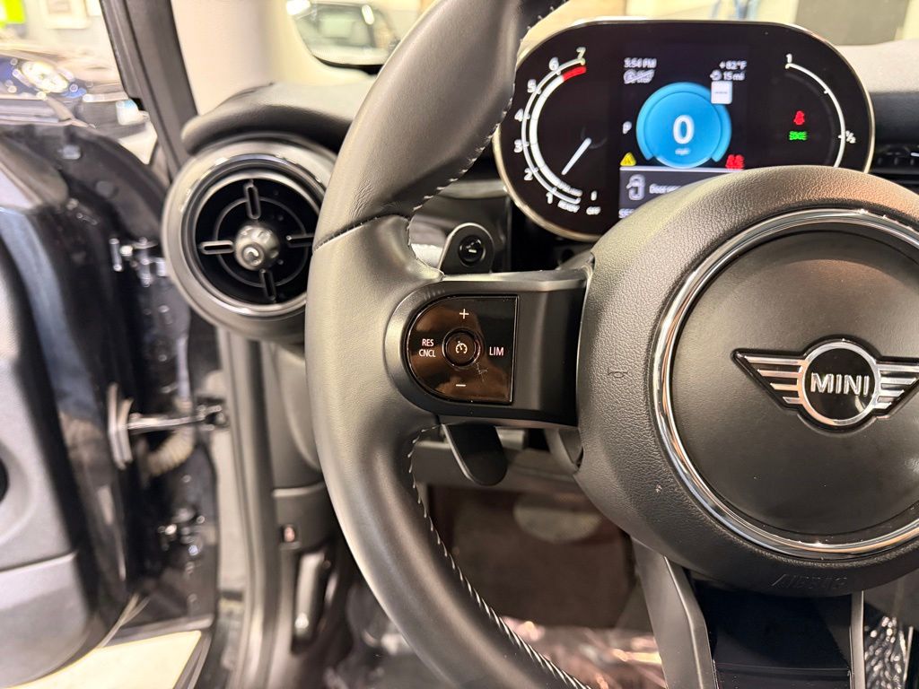 Thumbnail: 2023 MINI Cooper - 13