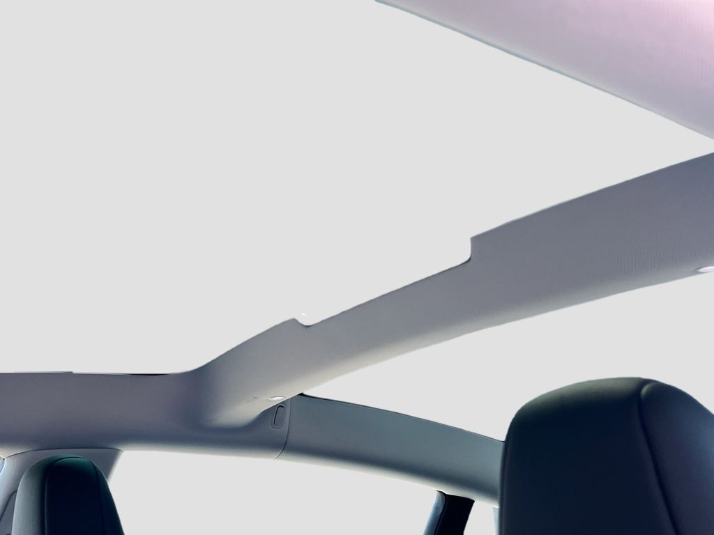 Used 2025 White Tesla Long Range image 21