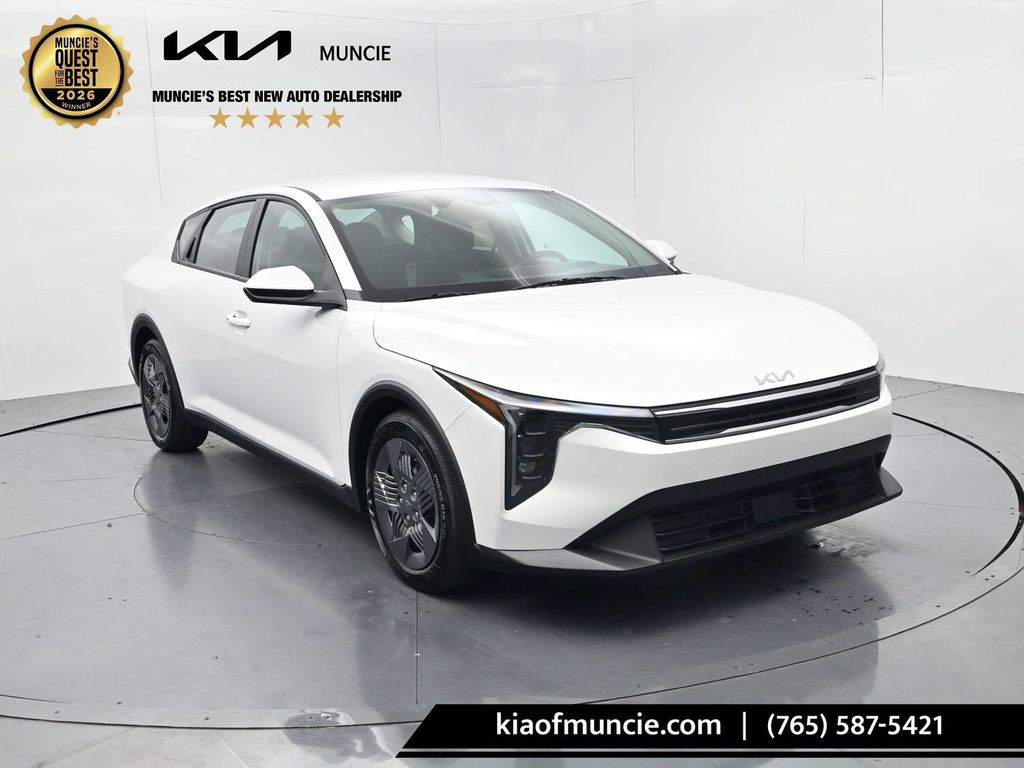 Snow White Pearl 2026 Kia K4 Sedan Front-Wheel Drive Continuously Variable Transmission
