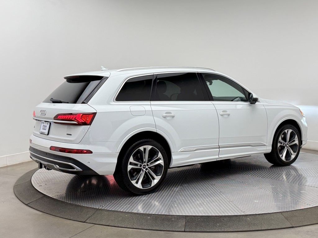 Thumbnail: 2021 Audi Q7 - 13