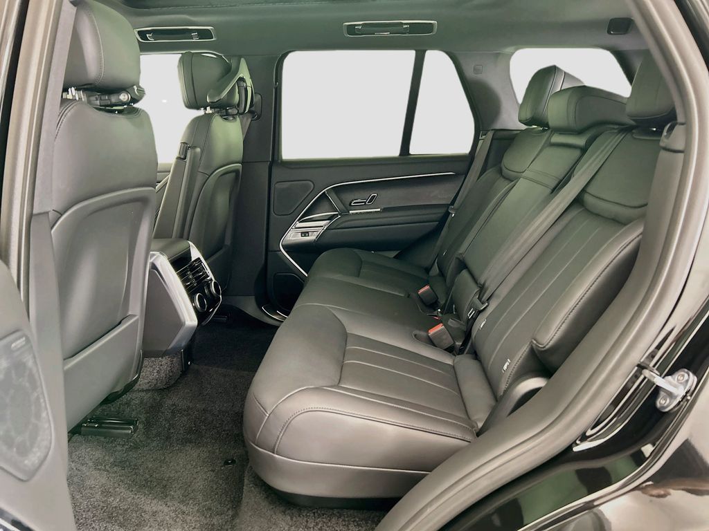 Thumbnail: 2026 Land Rover Range Rover - 20