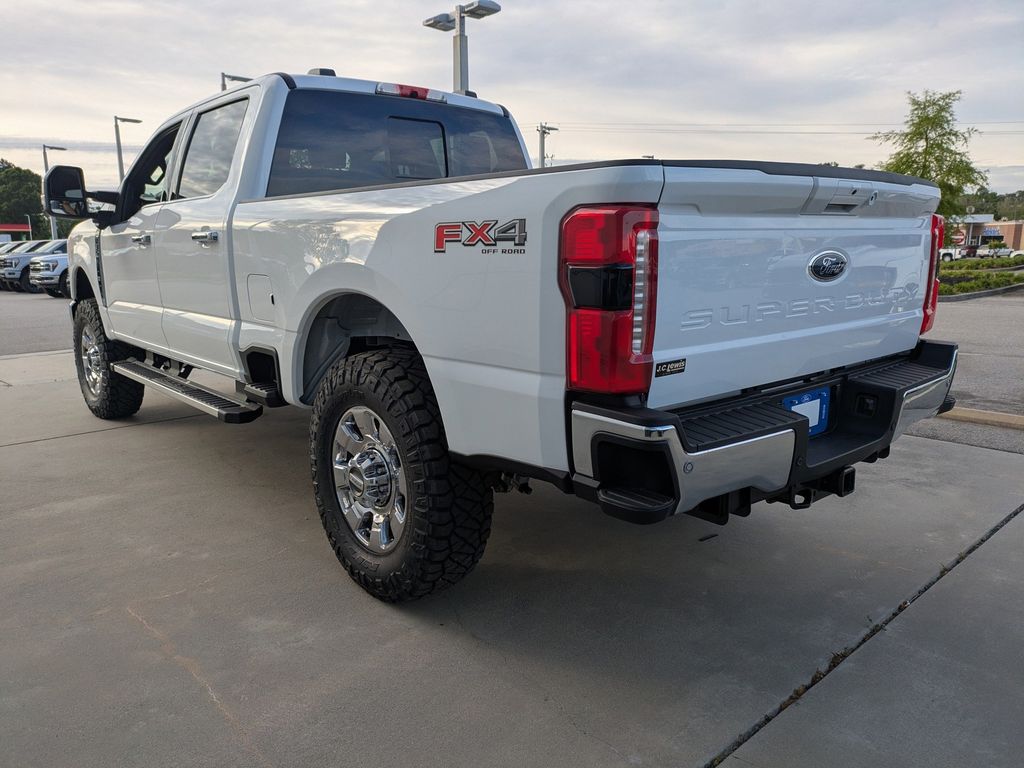 2026 Ford F-350 Super Duty LARIAT