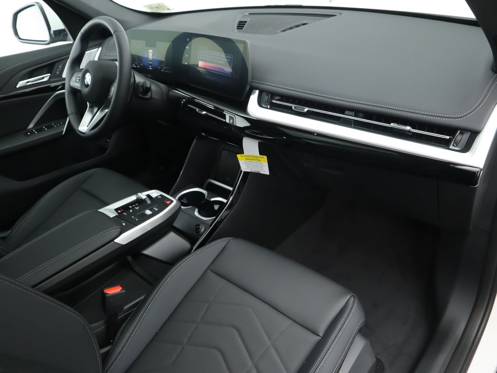 Thumbnail: 2025 BMW X1 - 18