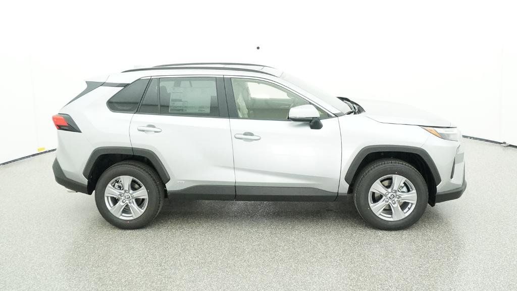 Thumbnail: 2025 Toyota RAV4 - 20