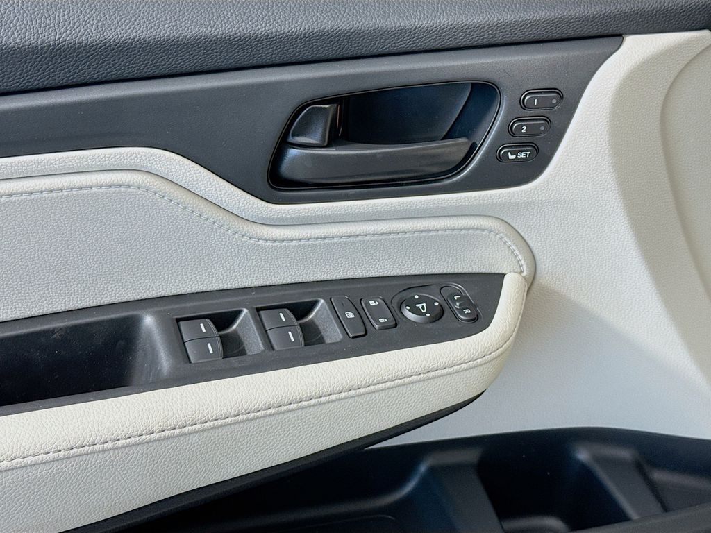 Thumbnail: 2026 Honda Odyssey - 24