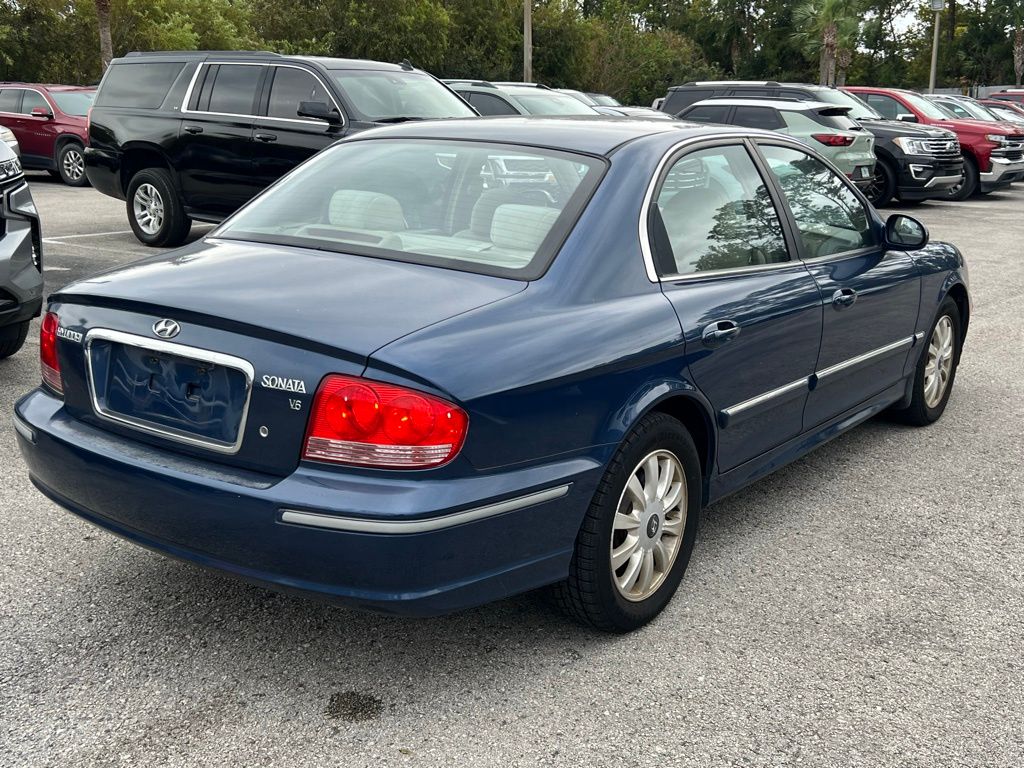 2004 Hyundai Sonata GLS 3