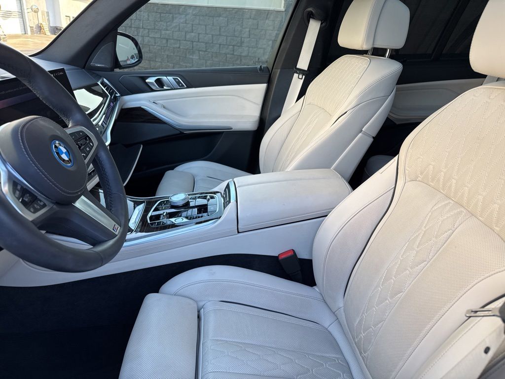 Thumbnail: 2026 BMW X5 - 8