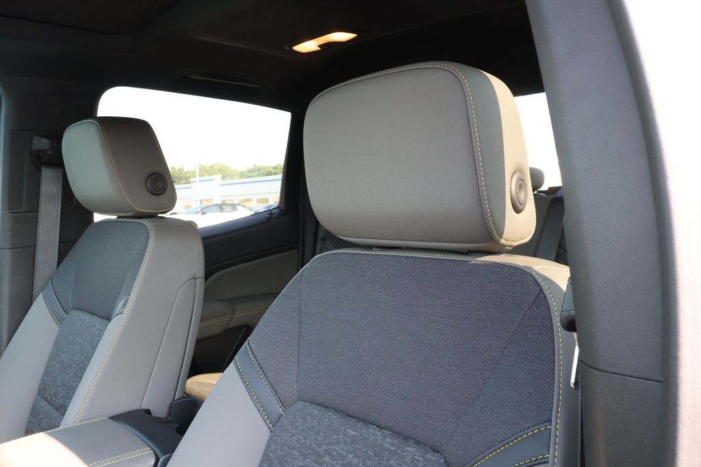 2024 Chevrolet Colorado ZR2 15