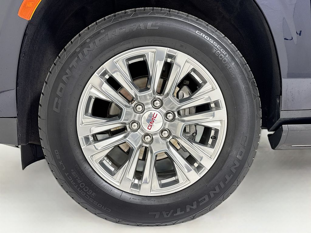 2022 GMC Yukon Denali photo