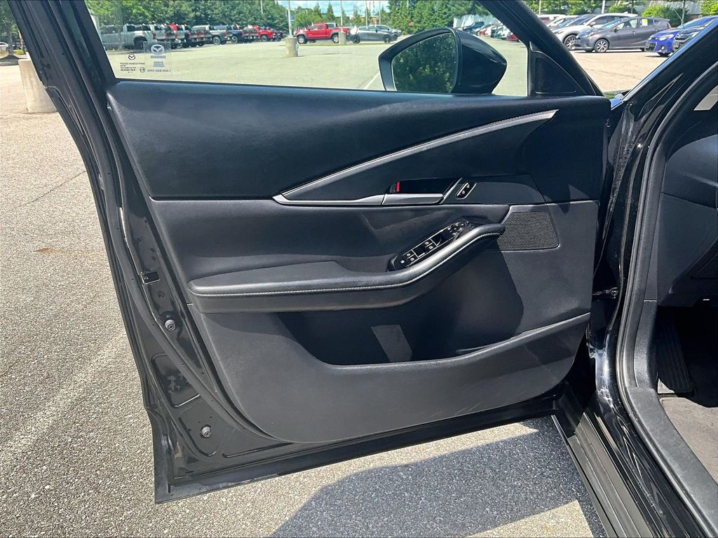 2024 Mazda CX-30 — photo 9