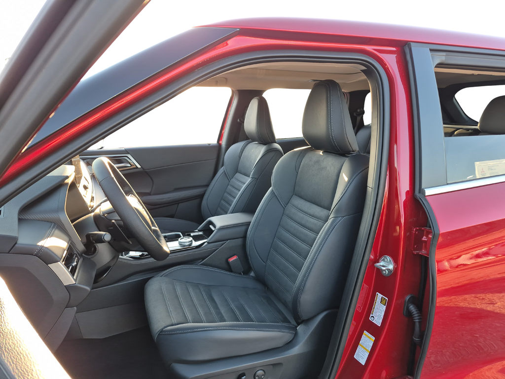 2026 Mitsubishi Outlander SE - 9