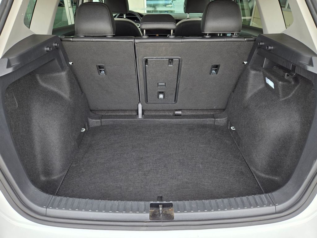 Used 2025 Volkswagen Taos SUV