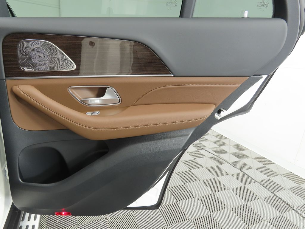 Thumbnail: 2026 Mercedes-Benz GLE - 27