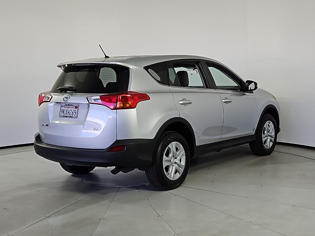 Thumbnail: 2015 Toyota RAV4 - 7