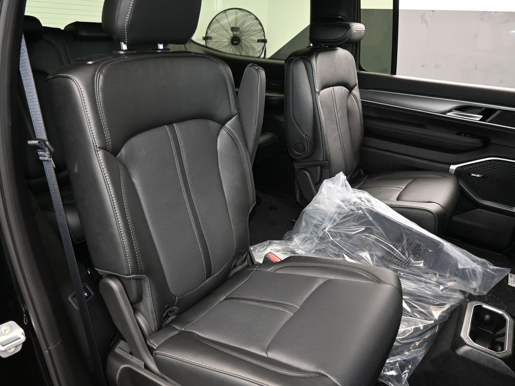 New 2026 High Gloss Black Jeep Limited image 38