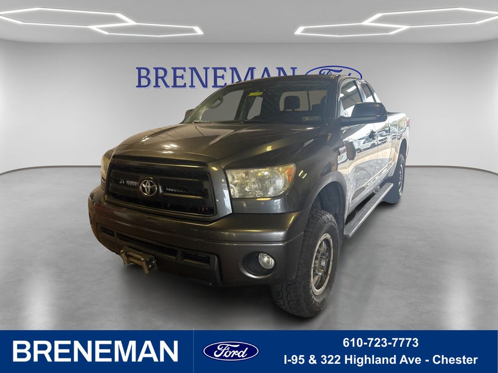 Magnetic Gray Metallic 2013 Toyota Tundra Pickup Truck Four-Wheel Drive 6-Speed Automatic Overdrive