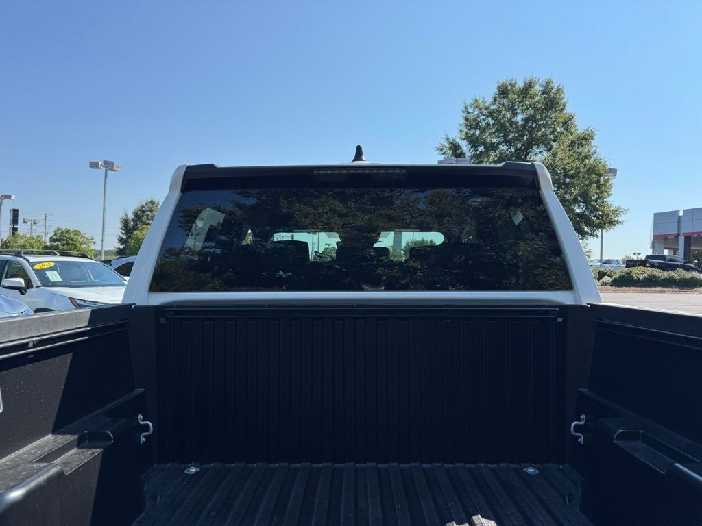 2025 Toyota Tacoma SR5 Double Cab photo 9