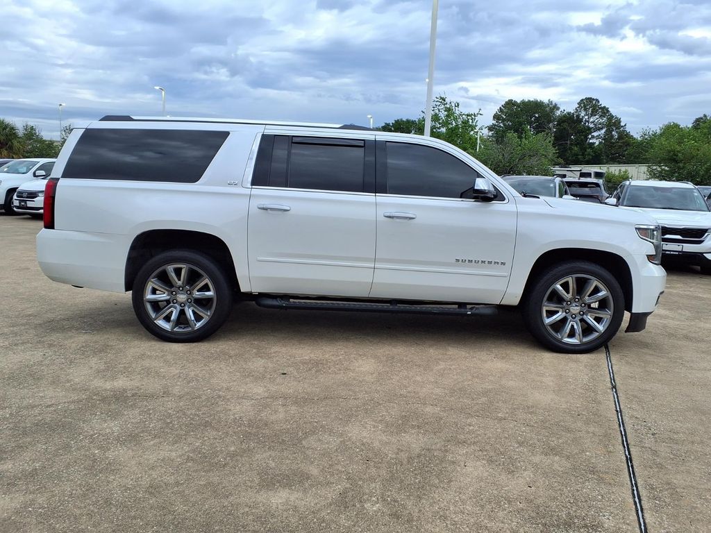 2016 Chevrolet Suburban LTZ - 5