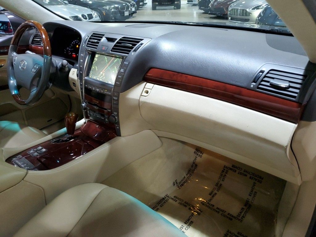 2008 Lexus LS 460 L 17