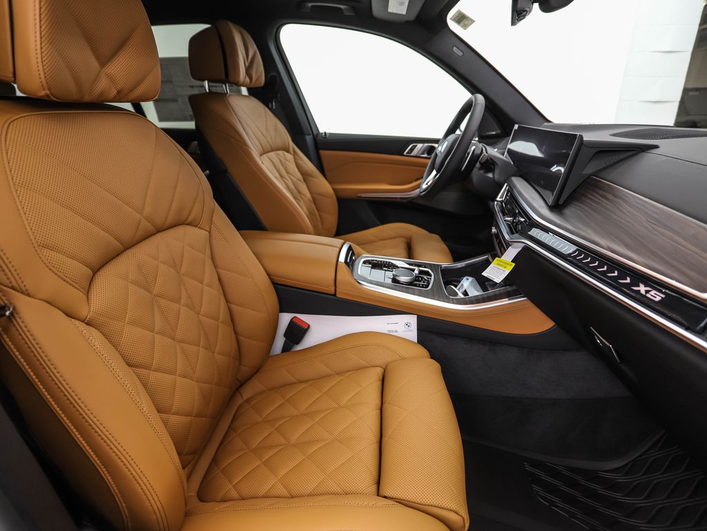 Thumbnail: 2026 BMW X5 - 31