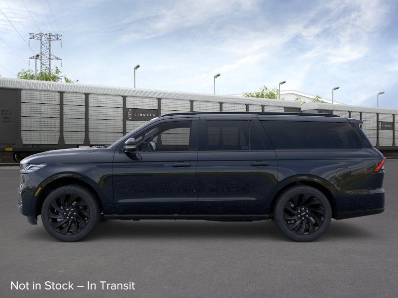 Thumbnail: 2026 Lincoln Navigator L - 3