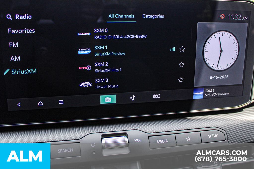 Used 2025 White Kia LXS image 33