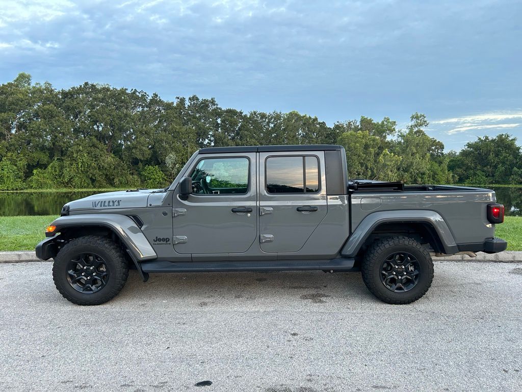 Thumbnail: 2023 Jeep Gladiator - 2