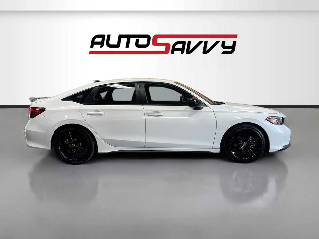 Used 2025 White Honda  image 8