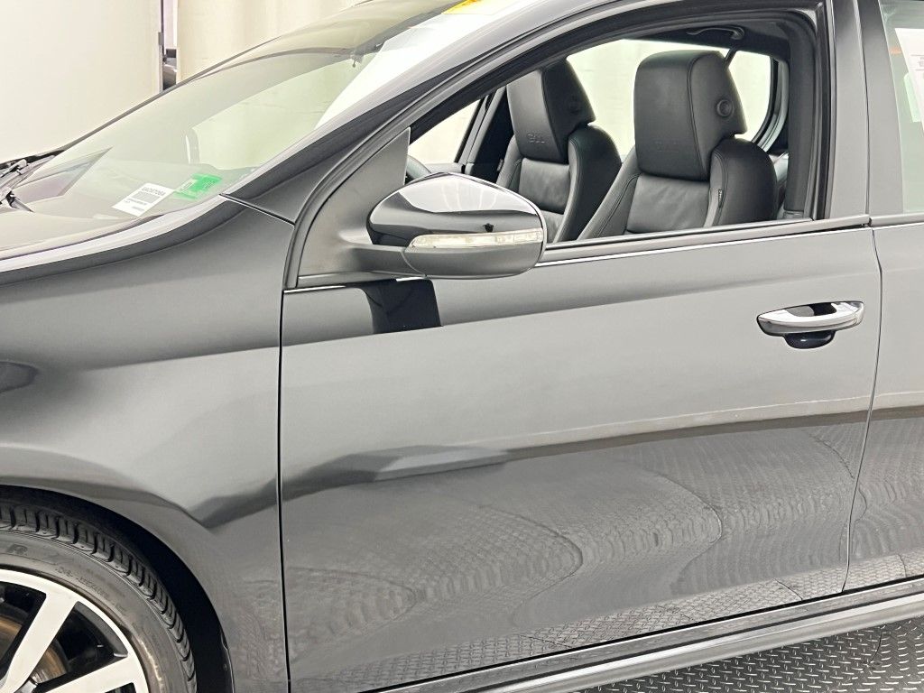 Thumbnail: 2014 Volkswagen Golf - 11