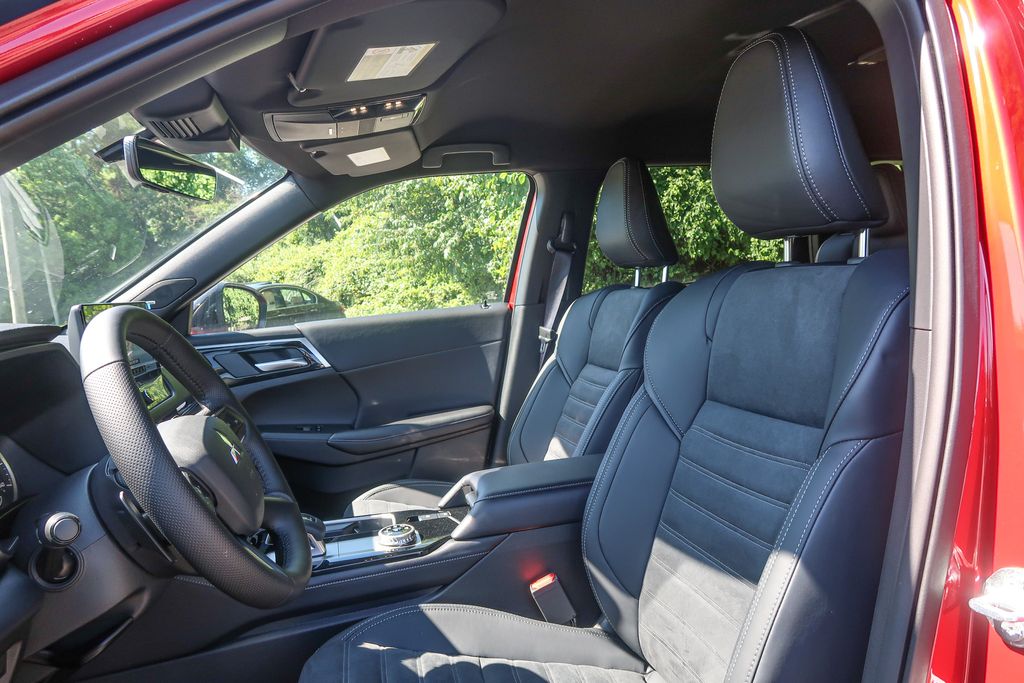 2026 Mitsubishi Outlander LE 2.5 S-AWC