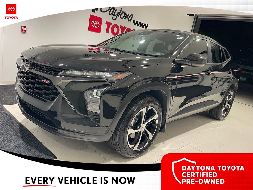 Used 2024 Chevrolet Trax SUV
