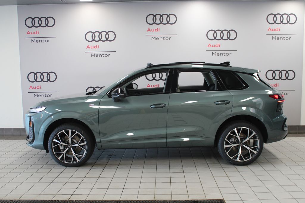 Thumbnail: 2026 Audi Q3 - 3