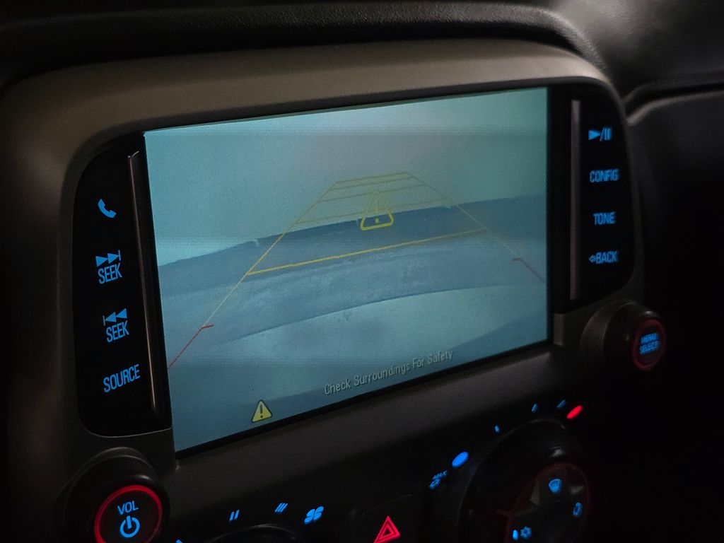 2015 Chevrolet Camaro 1LT photo 26