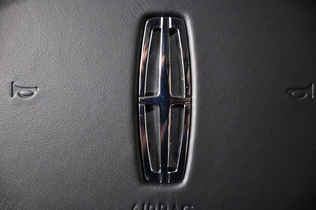 New 2026 White Lincoln Reserve image 33