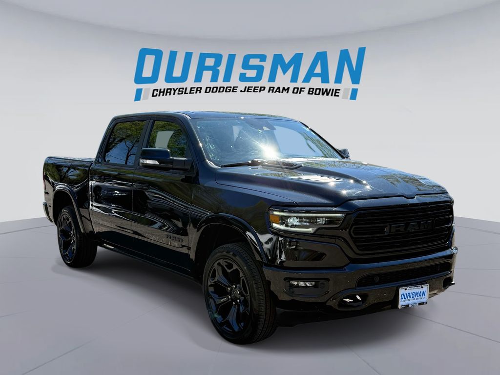 Diamond Black Crystal Pearlcoat 2022 RAM 1500 Limited Crew Cab 4WD Pickup Truck Four-Wheel Drive 8-Speed Automatic