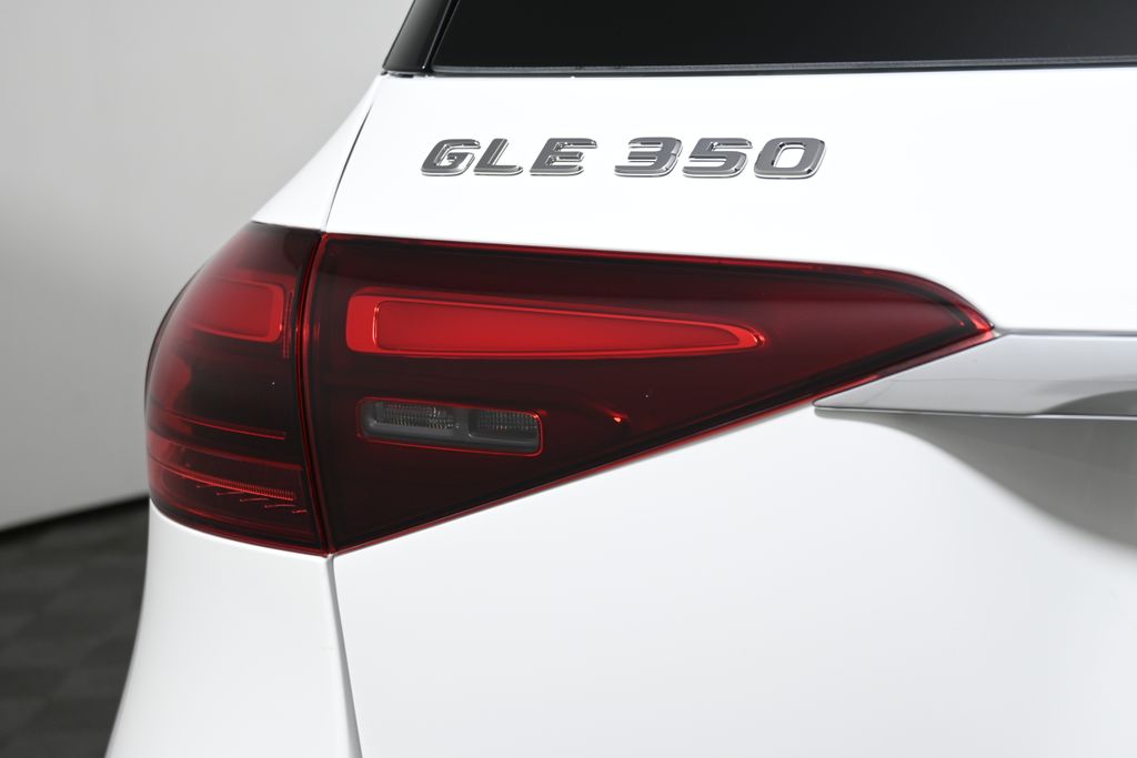 Thumbnail: 2026 Mercedes-Benz GLE - 12