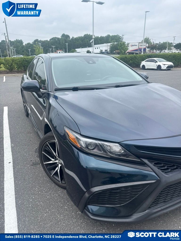 2021 Toyota Camry SE