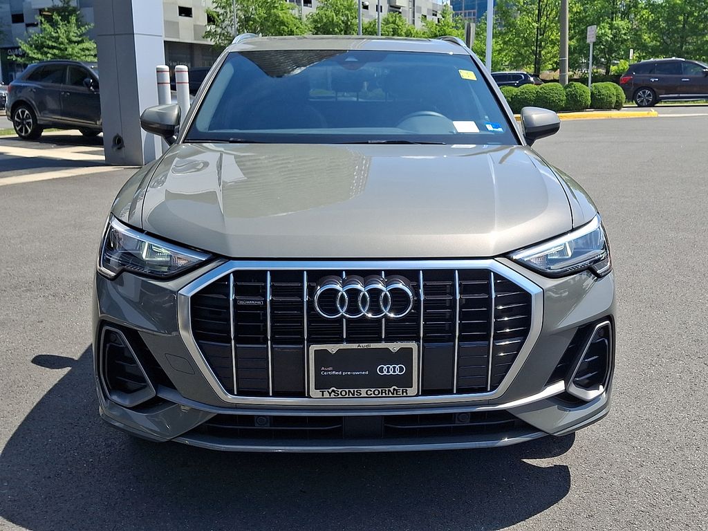Thumbnail: 2022 Audi Q3 - 2