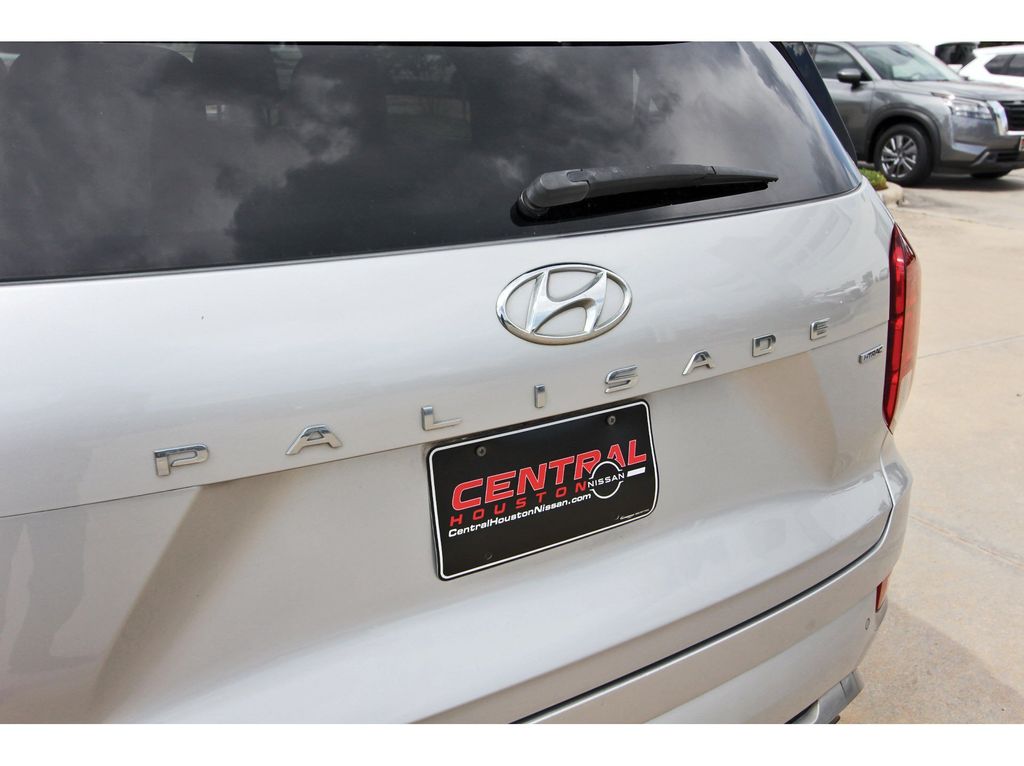 2022 Hyundai Palisade Calligraphy Silver at DeMontrond Ford