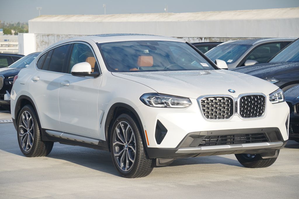Thumbnail: 2025 BMW X4 - 3