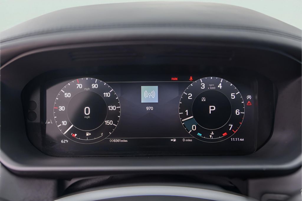 Used Car 2024 Land Rover Discovery  Metropolitan Edition For Sale Under $70,000 In Austin, Texas