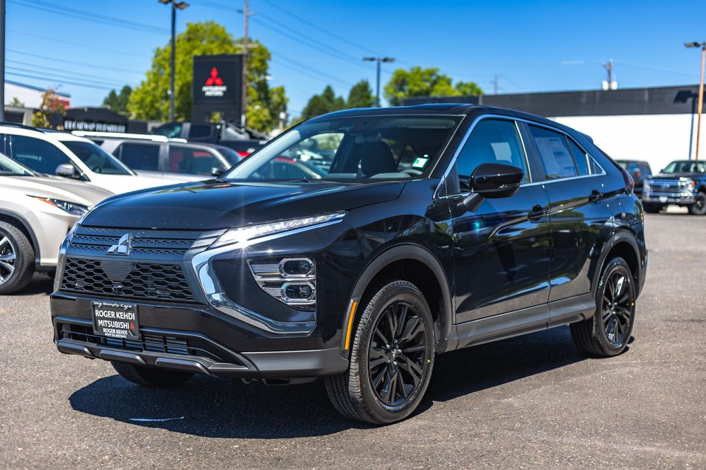 2026 Mitsubishi Eclipse Cross LE thumbnail 4