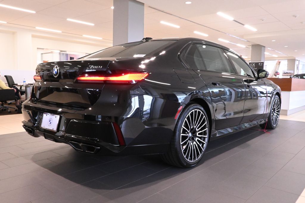 2025 BMW 7 Series 760i xDrive 7