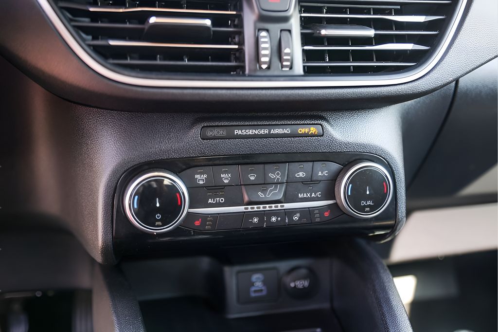 Used Car 2022 Ford Escape  Se For Sale Under $20,000 In Austin, Texas