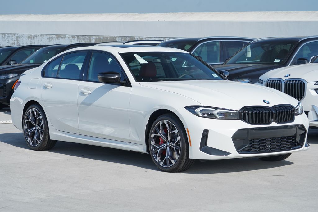 Thumbnail: 2026 BMW 3 Series - 3
