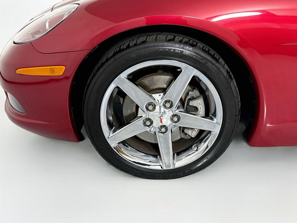 Thumbnail: 2005 Chevrolet Corvette - 24